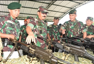 Panglima TNI Resmikan�Wind Tunnel Sky Diving Center Divisi 2 Kostrad�
