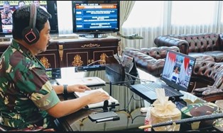 Panglima TNI Rapat Bersama Presiden Jokowi Melalui Video Conference