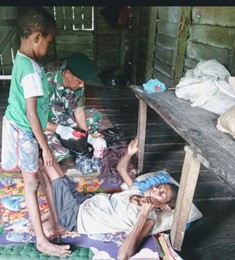 Peduli Warga Sakit, Prajurit Pamtas Yonif�Kostrad Berikan Layanan Kesehatan
