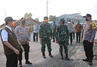 Danlanud Rsn Bersama Forkopimda Riau Tinjau PSBB Kota Pekanbaru