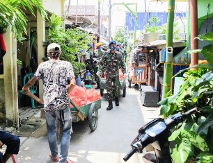Imbas Korona Virus, Dapur Umum TNI Atasi Kesulitan Rakyat