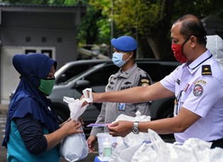 Lagi, Bakamla Gelar Bakti Sosial Peduli Virus Corona