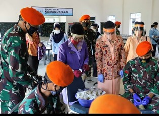 Ketum Dharma Pertiwi Tinjau Dapur Lapangan�Bantuan Kemanusiaan Covid-19