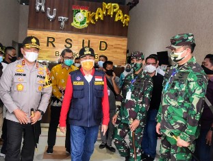 Danlanud Rsn Hadiri Apel Penyemprotan Desinfektan Serentak di Kampar