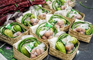 Perempuan Tani HKTI Salurkan Ribuan Sembako ke Petani Terdampak Covid-19