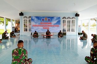 Lambangja Dan Cegah Covid-19 Yonko 462 Paskhas Gelar Doa Bersama.