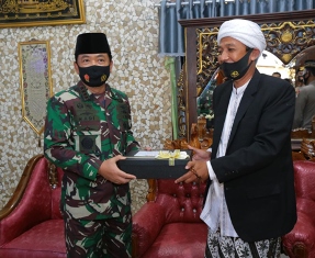 Panglima TNI Minta Para Santri Selalu Menjaga Protokol Kesehatan