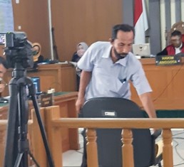 Firza-Amril-Eet Disebut Saksi Terima 