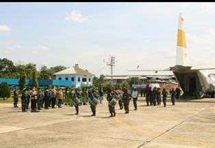 Pesawat TNI AU Bawa Jenazah Pelda Anumerta Rama Wahyudi