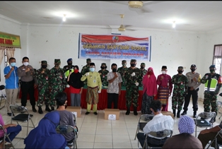 Bersempena Hari Bakti TNI AU ke-73, Lanud Rsn Bantu Warga Kurang Mampu