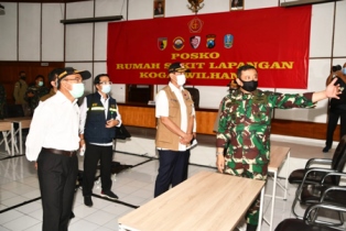 Pangkogabwilhan II Terima Kunjungan Menko PMK RI ke Posko Rumkitlap