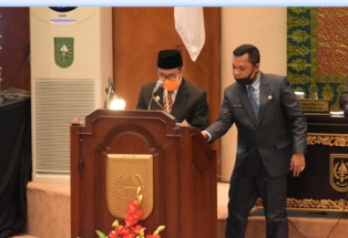 Sekwan Dorong Optimalkan Pelayanaan Guna Tingkatkan Kinerja di Lingkungan DPRD Riau