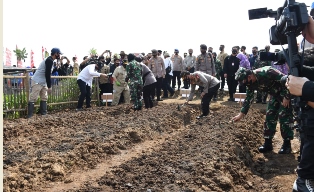 TNI-Polri Luncurkan Program Kampung Tangguh Nusantara di Objek Wisata Mangrove Mauk Tangerang