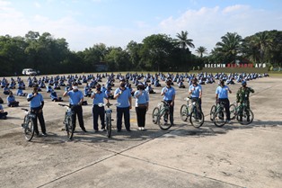 Olah Raga Bersama Danlanud Rsn Diwarnai Pembagian Ratusan Doorprize