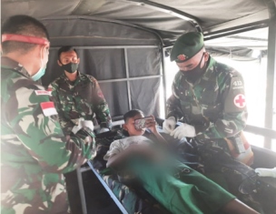 Warga Kampung Ifia-Fia Antusias Hadiri Kegiatan Baksos Satgas Yonif MR 413 Bremoro