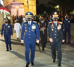 Panglima TNI Ikuti Apel Kehormatan dan Renungan Suci