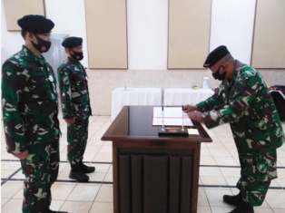 Sertijab Kepala Staf Kogartap I/Jakarta, Komandan Komando Garnisun Tetap I/Jakarta Jadi Inspektur Upacara