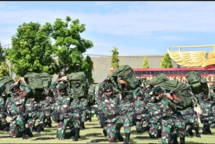 Kasum TNI Periksa Kesiapan Operasi Satgas Pamrahwan Papua Yonif Raider 500/Sikatan