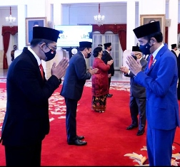 Unsur dari Pemerintah Ditambah, Presiden Lantik Sembilan Anggota Kompolnas