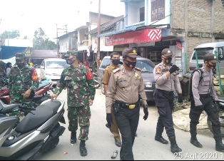 Polres Humbahas-TNI Bersama Uspika Bersinergi Tegakkan Displin Protokol Kesehatan