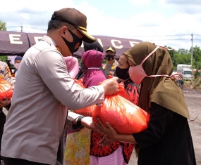 Raih Kepercayaan Tinggi Tangani Karhutla, Polda Riau Terima Promoter
