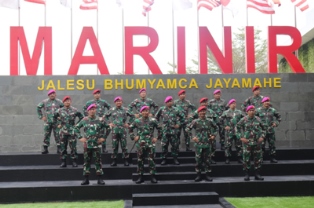 Guna Mempererat Sinergitas, Dankoopssus TNI Kunjungi Markas Korps Marinir