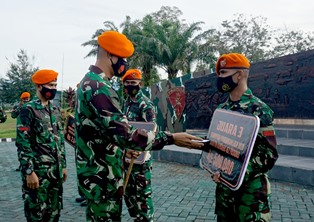 Danyonko 462 Paskhas Berikan Penghargaan Peraih Nilai Tertinggi di Laso 2020