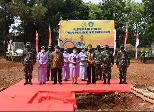 Ketum Dharma Pertiwi Letakan Batu Pertama Pembangunan PAUD�Holisitic Integrative