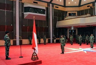 Panglima TNI Naikkan PangkatPuluhan Pati