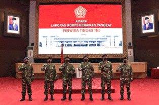 Panglima TNI Berikan Kenaikan Pangkat 11 Perwira Tinggi