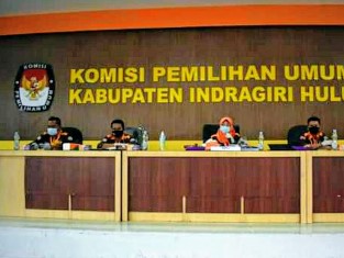 KPU Tetapkan Rezita Meylani Yopi-Junaidi Rachmat Menang di Pilkada Inhu 2020