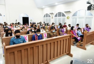 Umat Kristiani Lanud Rsn Hadiri Ibadah Malam Natal