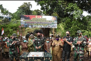 Danrem Merauke Resmikan PLTMH Karya Satgas Pamtas RI-PNG Yonif
