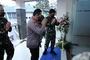 Gedung Perpustakaan Widyasana Sesko Angkatan Udara Diresmikan Panglima TNI