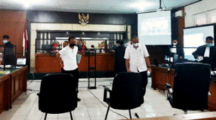 Sidang Proyek Jalan Kampung Pinang-Teluk Jering Kampar, Hakim ke Afdal dkk: Saudara Enak-enak Diluar