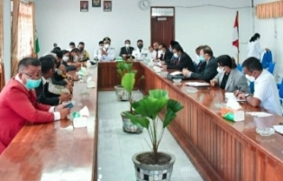 Rakor Bersama, Bupati Humbahas Ajak Bergandeng Tangan Atasi Covid-19