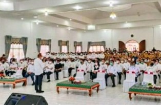 Gubsu ke Humbahas, Bupati Minta Jalan Provinsi Parlilitan - Pakpak Barat Diperhatikan