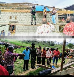 Bersama Aparat Kammas, Satgas Pamrahwan Yonif RK VJS Bangun Kantor Klasis