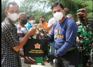 Pangkogabwilhan I Beri Bantuan ke Masyarakat Malang Rapat Bintan