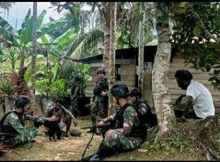 Satgas Yonif Bangun Komsos Warga Perbatasan Wujud Kemanunggalan Rakyat