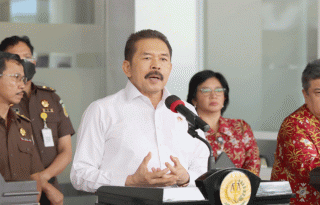 Kejagung Tingkatkan Status Kasus Impor Garam ke Tahap Penyidikan