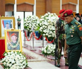 Panglima TNI Pimpin Upacara Pemakaman Mantan Danjen Kopassus, Pangdam dan Kepala BNPB