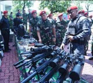 Panglima TNI Cek Kesiapan Pasukan Elite Kopassus        