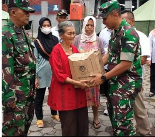 TNI Buka Posko Kesehatan Tangani Korban Gempa Sumedang
