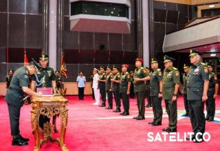 Panglima Agus Subiyanto Pimpin Sertijab 9 Jabatan Strategis di Mabes TNI