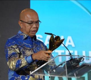 Jamintel Reda Manthovani Terima Penghargaan di Ajang Koperasi Awards 2026